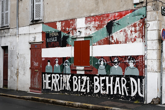 Bayonne-Avril 2012-004